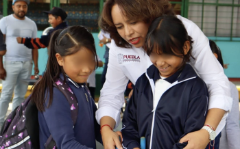 Myriam Aquino lleva el programa “Ciencia sobre ruedas a Amozoc
